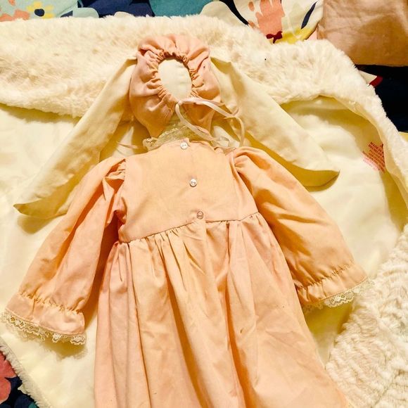 Easter Banny Doll - Picture 4 of 6